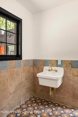 490 Old Route 82, Craryville, NY 12521