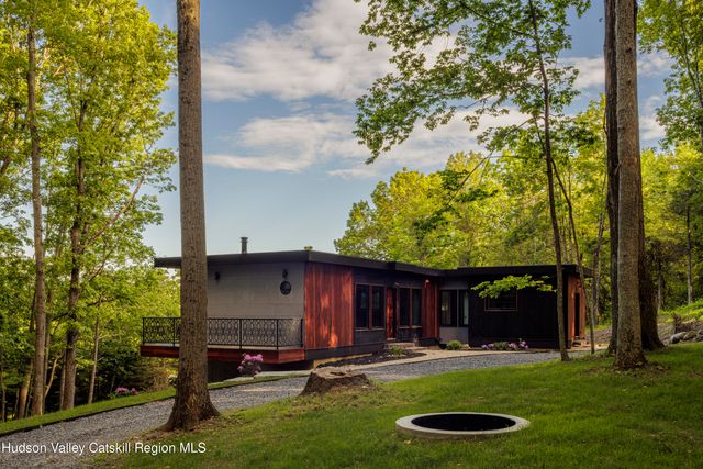 490 Old Route 82, Craryville, NY 12521