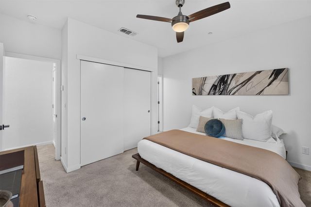 425 Outrigger Ln, West Sacramento, CA 95605