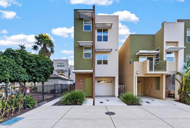 425 Outrigger Ln, West Sacramento, CA 95605