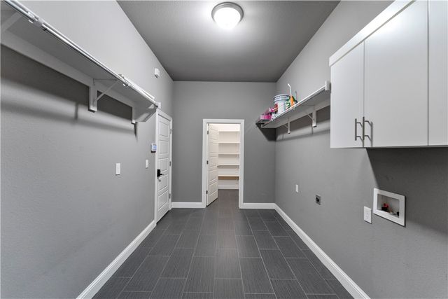 4409 SW Hollowbrook Street, Bentonville, AR 72713