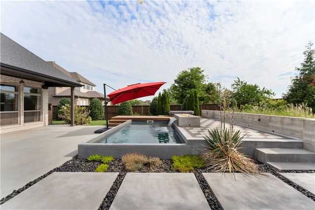 4409 SW Hollowbrook Street, Bentonville, AR 72713