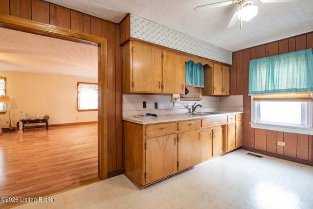 642 N Miles St, Elizabethtown, KY 42701
