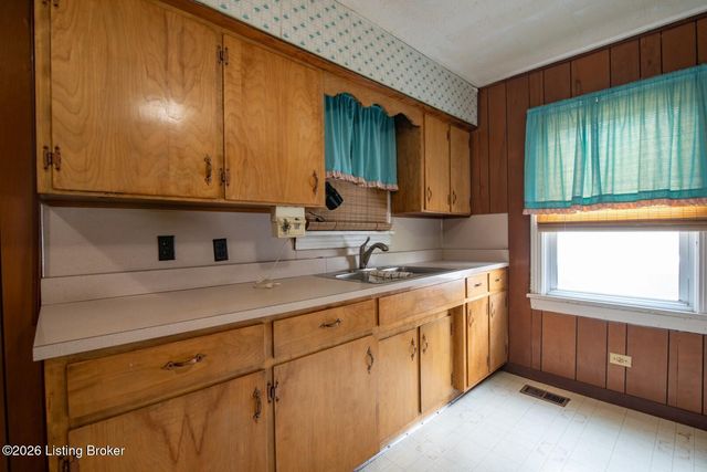 642 N Miles St, Elizabethtown, KY 42701
