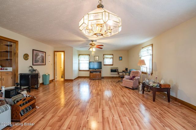 642 N Miles St, Elizabethtown, KY 42701