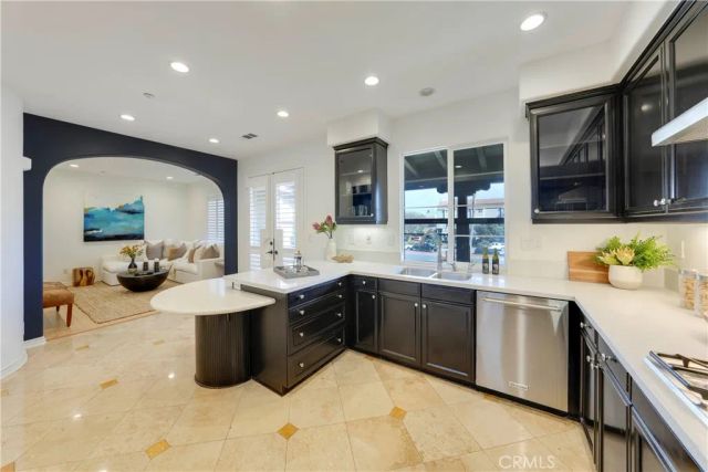 7988 Aldea, Huntington Beach, CA 92648