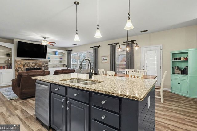 680 Lorimore Pass, Canton, GA 30115