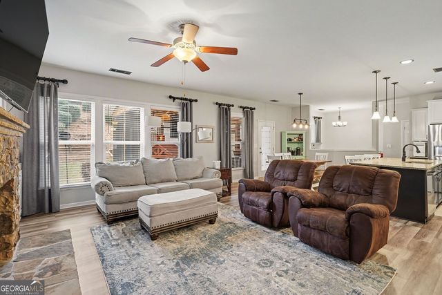 680 Lorimore Pass, Canton, GA 30115