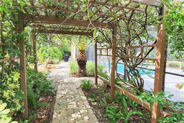 2367 Seville Avenue, Vero Beach, FL 32960