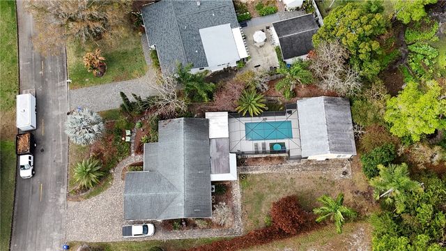 2367 Seville Avenue, Vero Beach, FL 32960