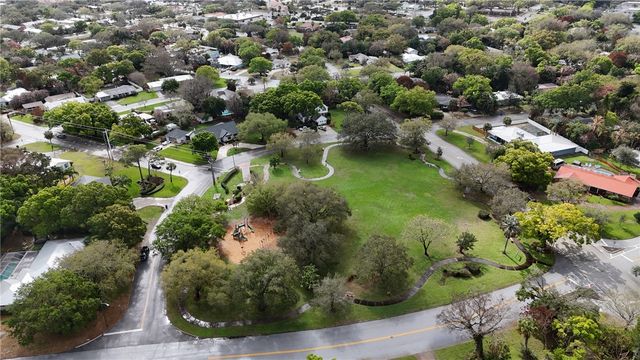 2367 Seville Avenue, Vero Beach, FL 32960