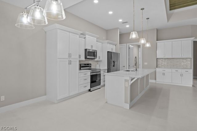 3419 SW 5TH PL, Cape Coral, FL 33993