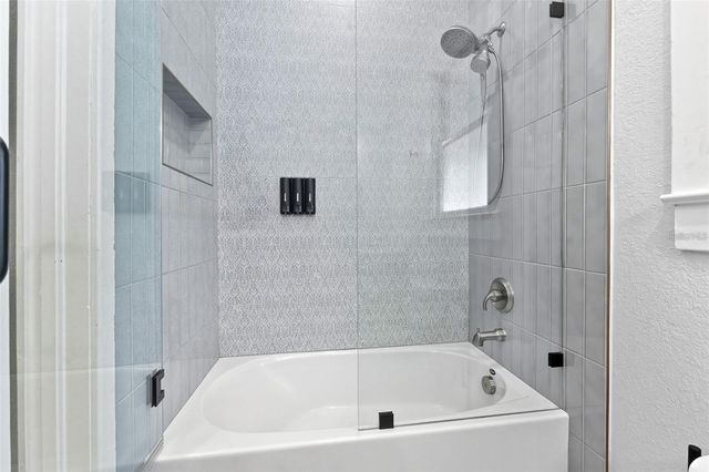 2131 W CYPRESS STREET, Tampa, FL 33606