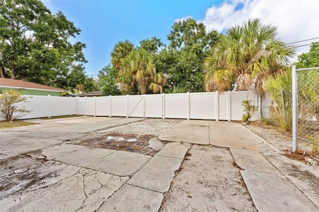 2131 W CYPRESS STREET, Tampa, FL 33606