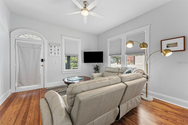 2131 W CYPRESS STREET, Tampa, FL 33606