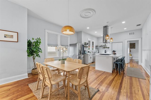 2131 W CYPRESS STREET, Tampa, FL 33606