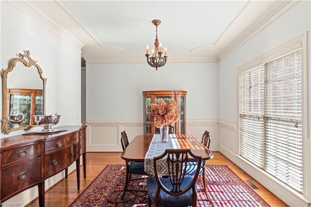 8814 Sawtooth Court, Kernersville, NC 27284