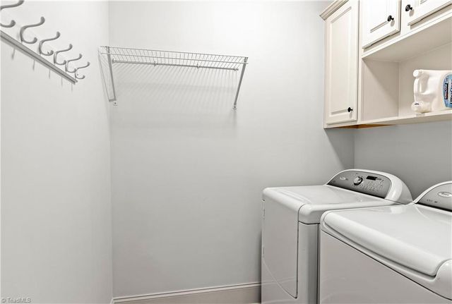 8814 Sawtooth Court, Kernersville, NC 27284