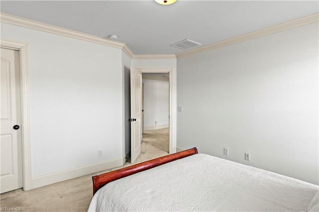 8814 Sawtooth Court, Kernersville, NC 27284