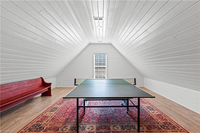 8814 Sawtooth Court, Kernersville, NC 27284