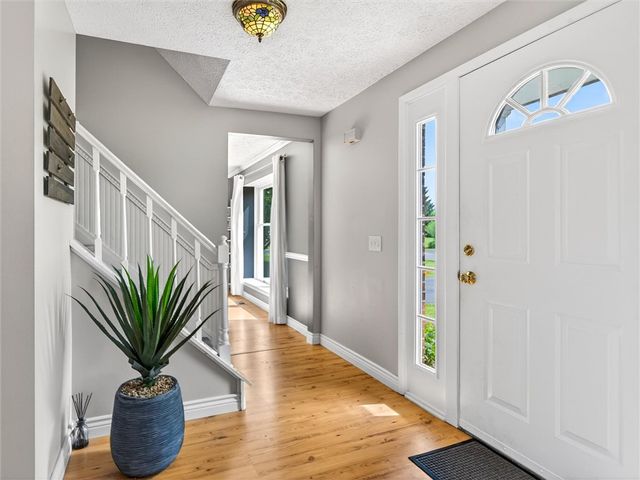 19 Ryans Run, Ogden, NY 14624