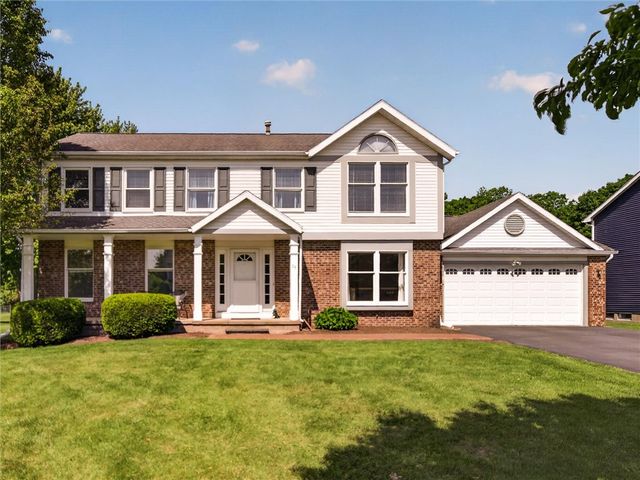 19 Ryans Run, Ogden, NY 14624