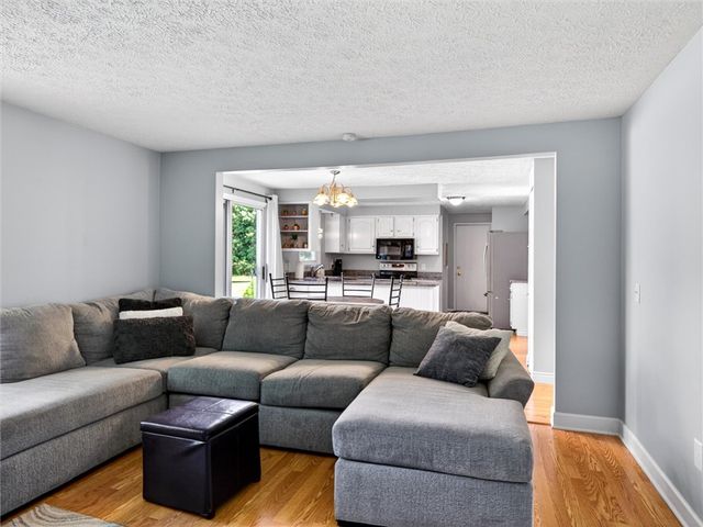 19 Ryans Run, Ogden, NY 14624