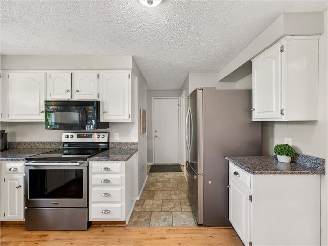19 Ryans Run, Ogden, NY 14624