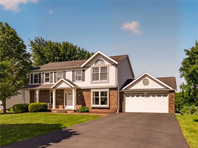 19 Ryans Run, Ogden, NY 14624