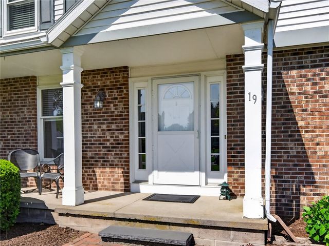 19 Ryans Run, Ogden, NY 14624