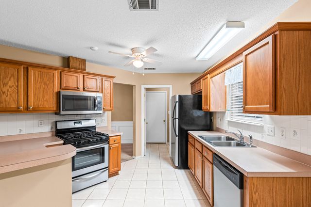 912 Claeven Circle, Fort Walton Beach, FL 32547