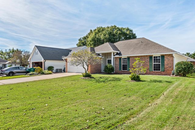 912 Claeven Circle, Fort Walton Beach, FL 32547