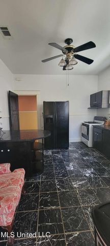 133 Hopkins Boulevard, A, Biloxi, MS 39530