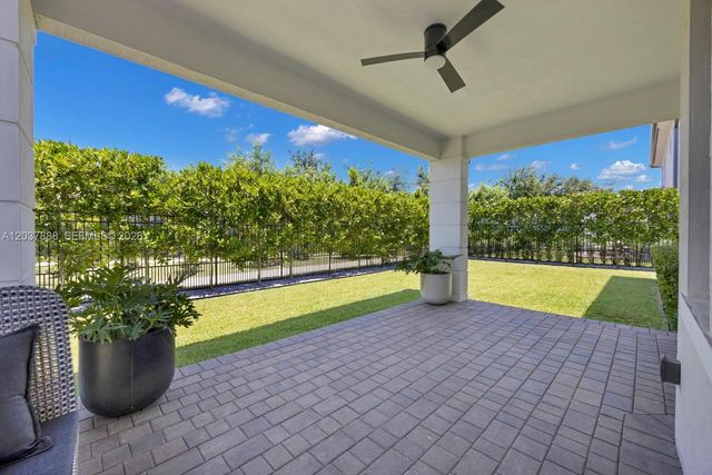 12021 SW 82nd Pl, Miami, FL 33156