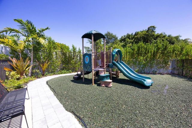 12021 SW 82nd Pl, Miami, FL 33156