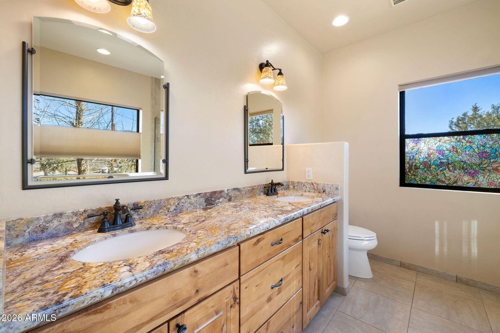 Image 20 of property listing at 140 Raven Drive, Sedona, AZ 86336