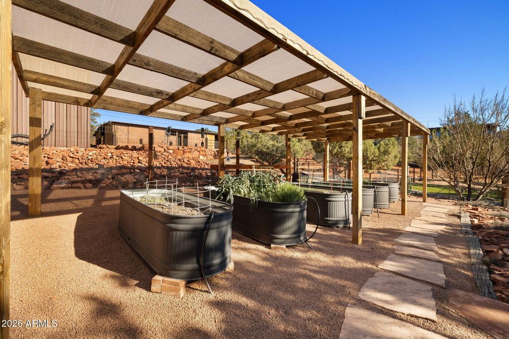 Image 29 of property listing at 140 Raven Drive, Sedona, AZ 86336