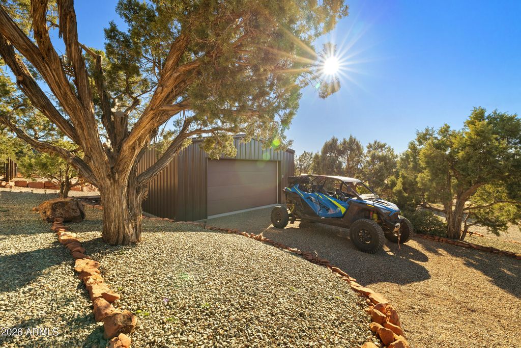 Image 5 of property listing at 140 Raven Drive, Sedona, AZ 86336