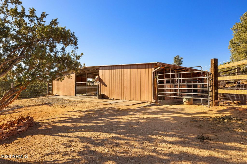 Image 8 of property listing at 140 Raven Drive, Sedona, AZ 86336