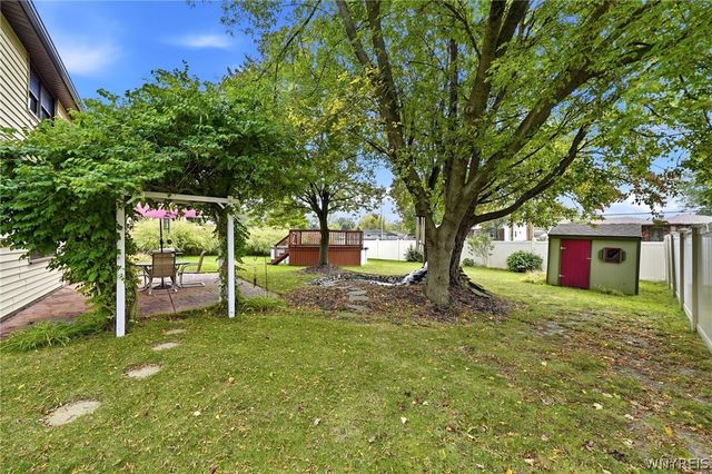 3 Deer Trail, Cheektowaga, NY 14227