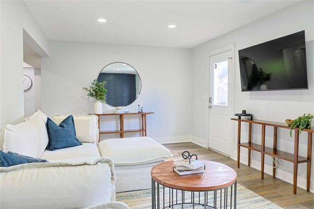 2184 Skye Isles Pass, Lawrenceville, GA 30045