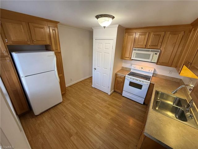 847 W 6th Street C, Winston-salem, NC 27101