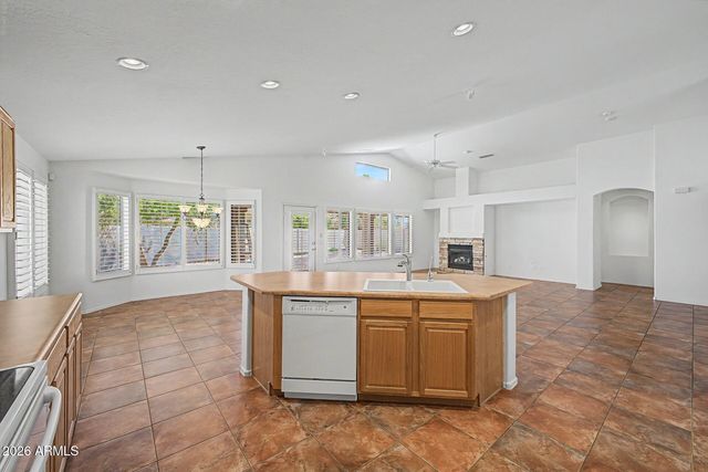 8605 W APACHE Street, Tolleson, AZ 85353