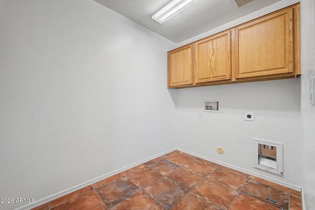 8605 W APACHE Street, Tolleson, AZ 85353