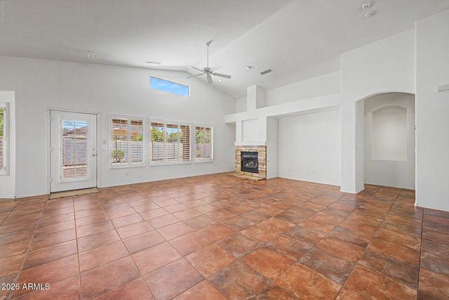 8605 W APACHE Street, Tolleson, AZ 85353