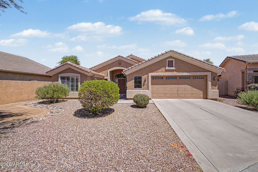 8605 W APACHE Street, Tolleson, AZ 85353