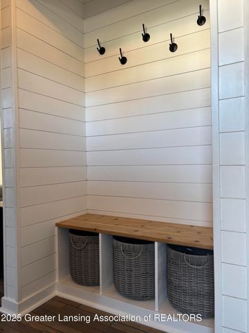 6361 Larocque Circle, Lansing, MI 48917