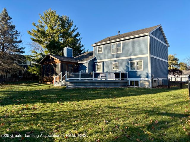 6361 Larocque Circle, Lansing, MI 48917