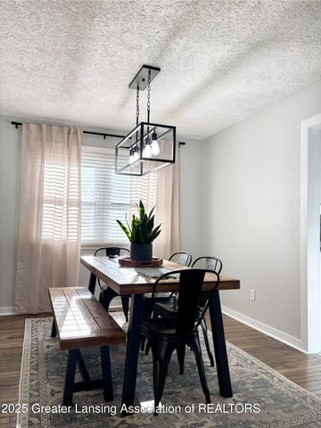 6361 Larocque Circle, Lansing, MI 48917