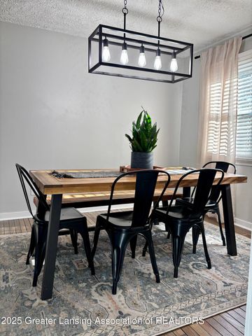 6361 Larocque Circle, Lansing, MI 48917